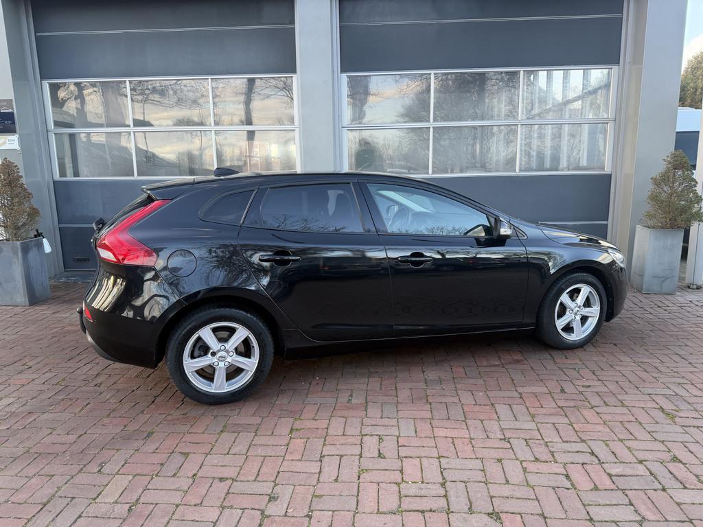 Volvo V40 2.0 D2 Bj 2018 Vol Optie Navi,Trekhaak,Clima,Cruis, Voorwielaandrijving, Stof, Gebruikt, Euro 6