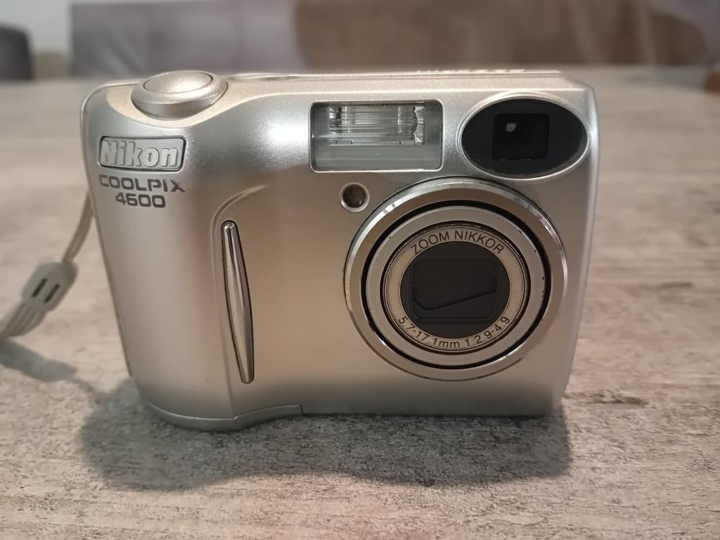 Nikon Coolpix E4600 + 2GB geheugenkaart, Ophalen of Verzenden, Gebruikt, Nikon, Fotocamera