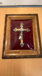Kruisbeeld achter bol glas., Antiek en Kunst, Ophalen of Verzenden