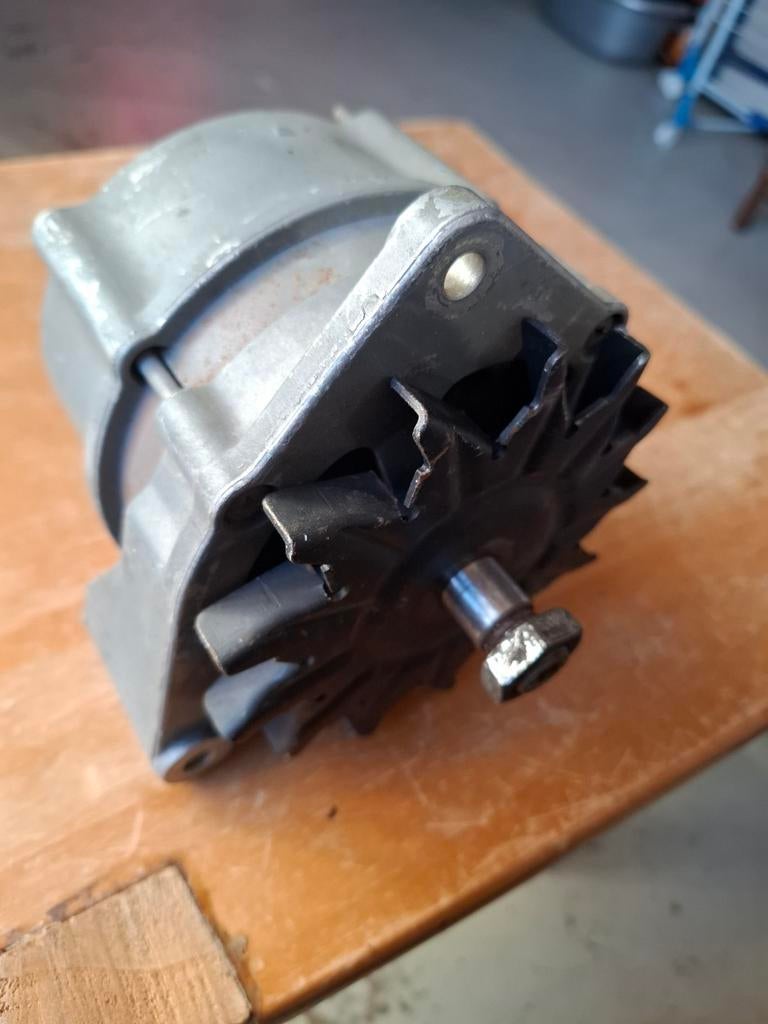 Dynamo Bosch 28V/35A Z.G.A.N., Ophalen of Verzenden, Gebruikt