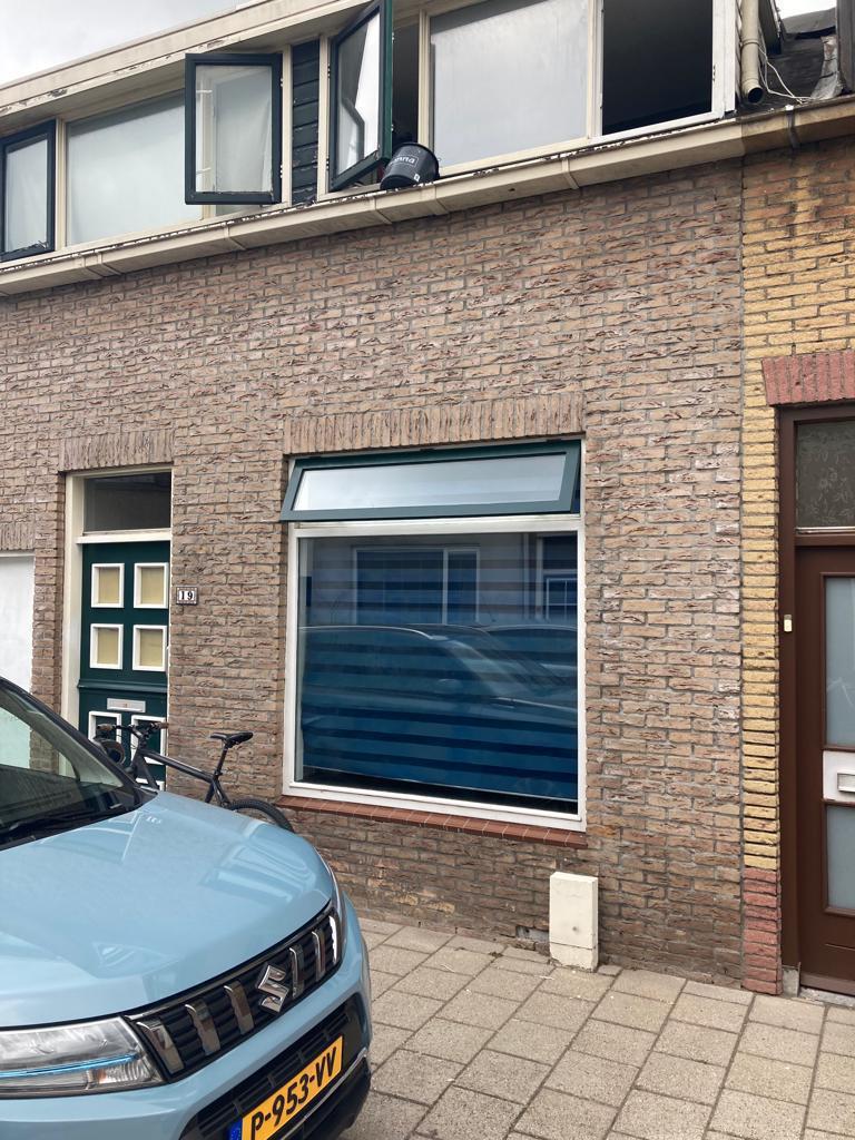 Eengezinswoning Te Koop! Belegging, 78 m², 3 kamers, Rotterdam