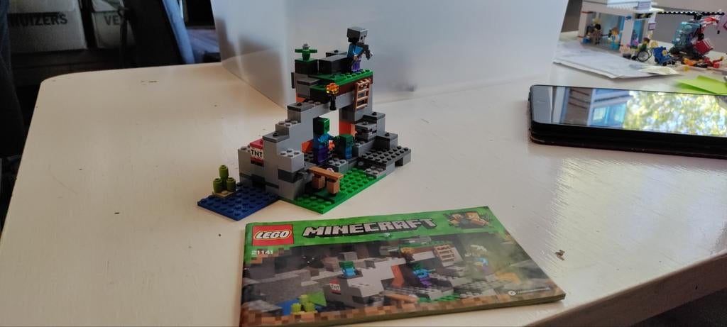 Lego Minecraft 21141 De Zombie Grot (mist 1 minifiguur), Ophalen of Verzenden, Gebruikt, Overige merken
