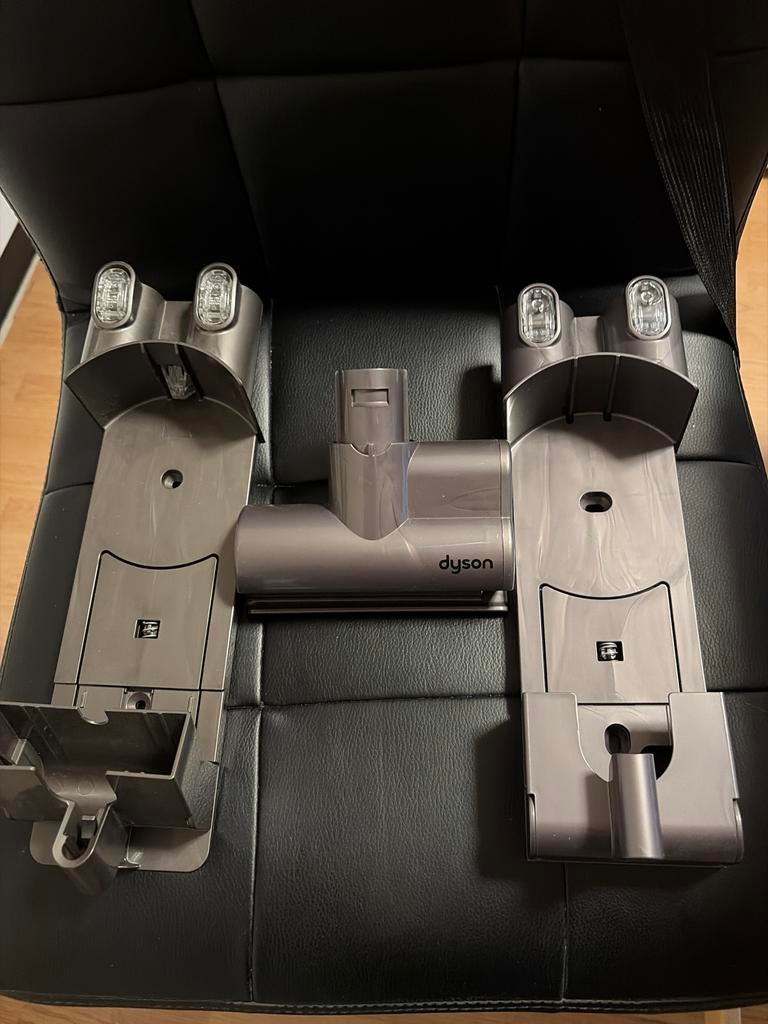 Dyson stofzuiger onderdelen, Witgoed en Apparatuur, Stofzuigers, Ophalen, Stofzuiger, Zo goed als nieuw, Minder dan 1200 watt