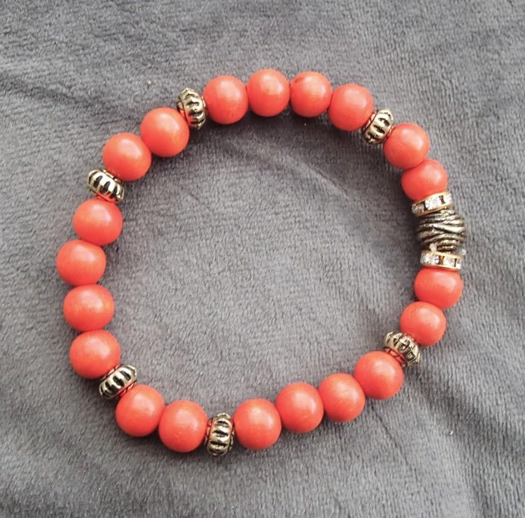 ARMBAND KORAAL MET GOUD NIEUW, Overige materialen, Nieuw, Ophalen of Verzenden, Met bedels of kralen