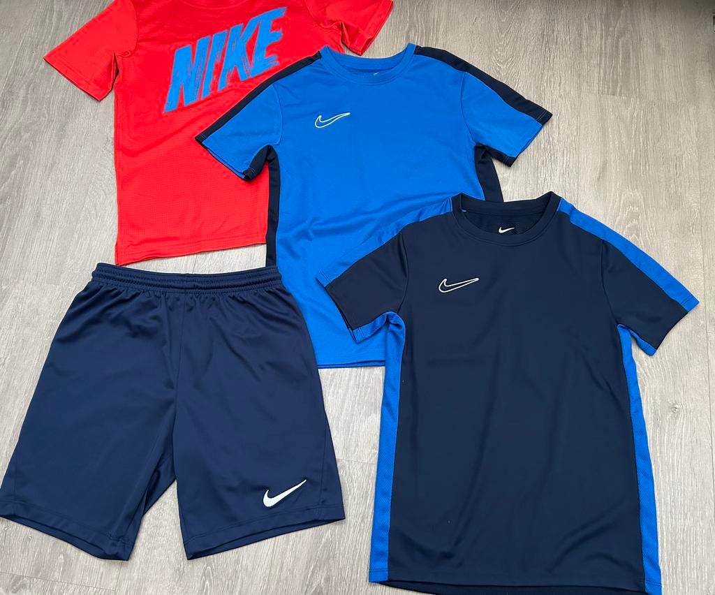 Nike set maat m (137-147), Ophalen of Verzenden, Zo goed als nieuw