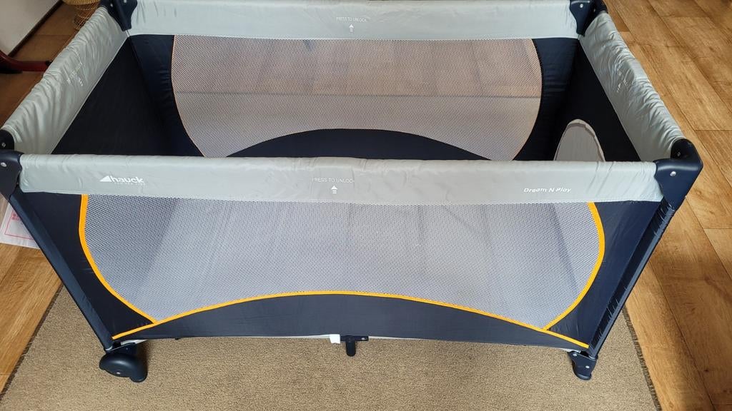 Campingbed zgan, Ophalen, Zo goed als nieuw, Reisbedje