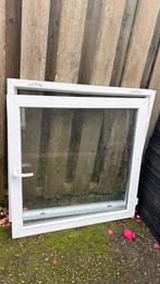 Kunststof stalraam met kiepfunctie. 1 bij 1 meter, Doe-het-zelf en Verbouw, Kozijnen en Schuifpuien, Kunststof, Raamkozijn, Zo goed als nieuw