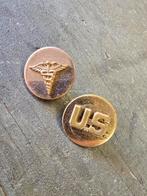 WWII US set Medic collar disks - screw back, Verzamelen, Militaria | Tweede Wereldoorlog, Ophalen of Verzenden, Amerika, Embleem of Badge