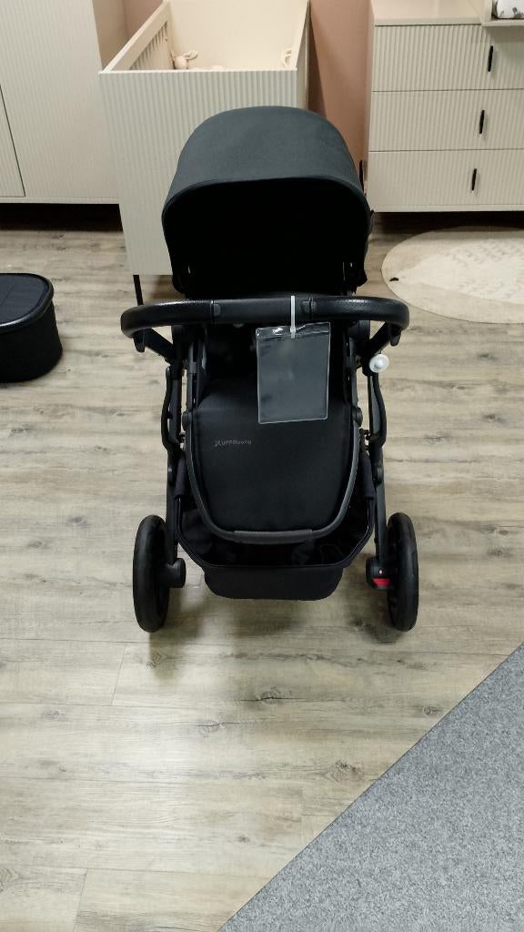 Uppababy Vista V2 Jake, Ophalen, Zo goed als nieuw