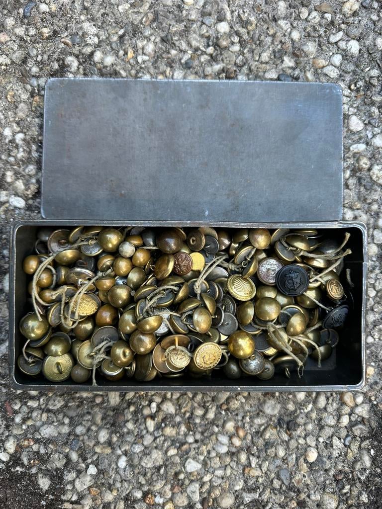 Doosje vol knopen, Ophalen of Verzenden, Nederland