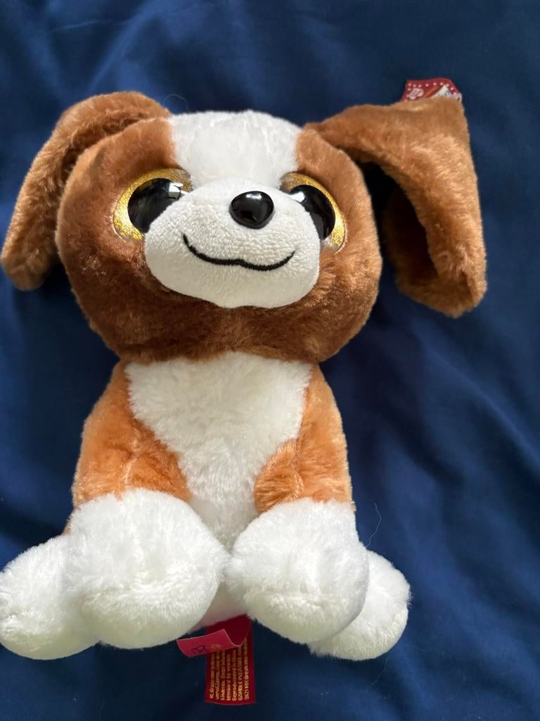 Schattige bruin-witte knuffelhond met label, Overige merken, Overige karakters, Middelgroot (20 tot 80 cm), Bruin