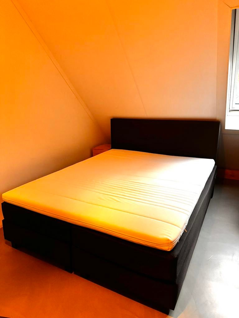2 persoons boxspring bed met headbord, Huis en Inrichting, Slaapkamer | Boxsprings, Ophalen, Gebruikt, Zwart, Tweepersoons