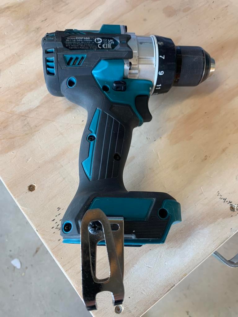 MAKITA DDF 486 , boormachine , zwaar !!, Doe-het-zelf en Verbouw, Gereedschap | Boormachines, Ophalen of Verzenden, Zo goed als nieuw