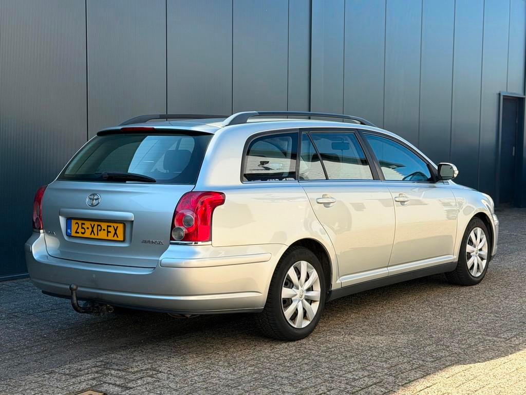 Toyota Avensis Wagon 1.8 VVTi Terra Airco|Trekhaak|NW Koppel, Auto's, Toyota, Voorwielaandrijving, 1794 cc, 4 cilinders, Handgeschakeld
