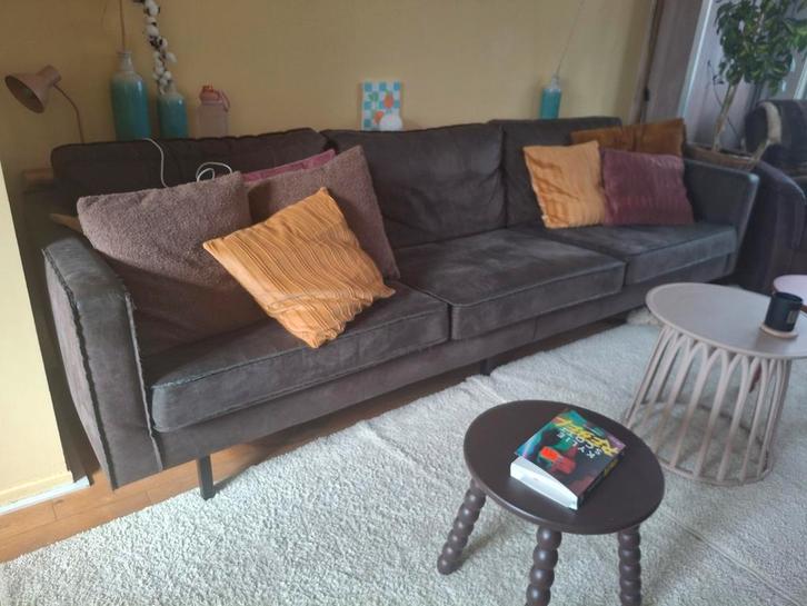 Bruine Sissy boy bank 4-persoons v.a. half april beschikbaar, Huis en Inrichting, Banken | Bankstellen, Gebruikt, Rechte bank