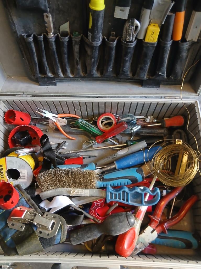 Gereedschapskoffer met diverse gereedschappen, Ophalen of Verzenden, Gebruikt