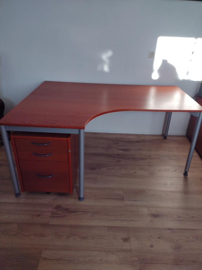 Ikea Effectiv Hoekbureau bruin hout met ladeblok, Ophalen, Met lades, Gebruikt, 120 cm