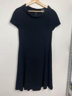 Irie Wash zwarte fit-and-flare skaterjurk met col maat L, Zwart, Zo goed als nieuw, 8 & 9 rue du pré aux clercs 75007 Paris, Boven de knie