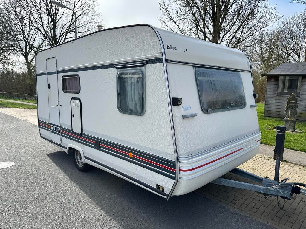 Burstner Club 450 gezinscaravan met 5 slaapplaatsen., Caravans en Kamperen, Vast bed, Koelkast, Bedrijf, Bürstner