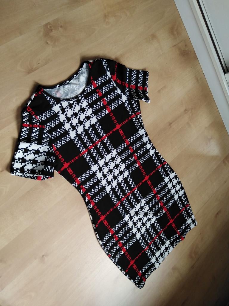 Jurk zwart wit rood geruit, Kleding | Dames, Zwart, Nieuw, Ophalen of Verzenden, Maat 36 (S)