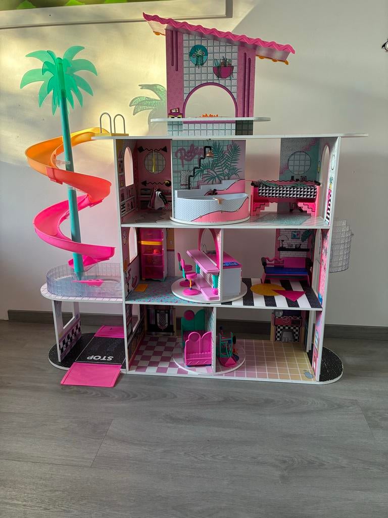 L.O.L. Surprise! Poppenhuis met glijbaan, Ophalen, Zo goed als nieuw, Poppenhuis