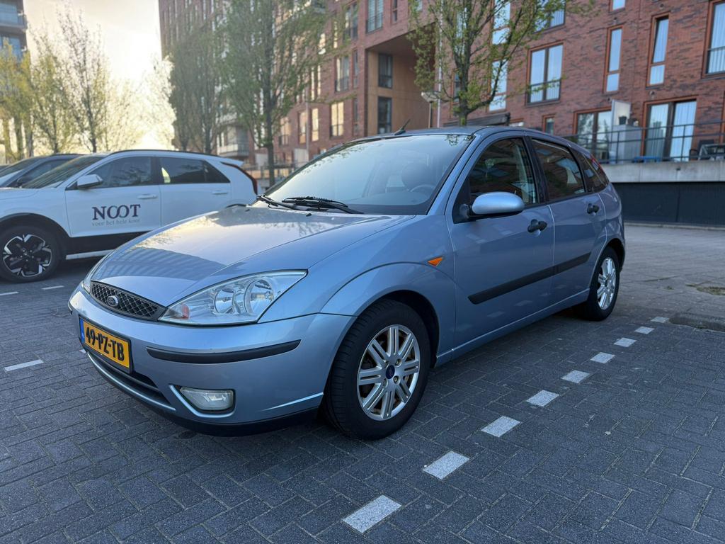 Ford Focus 1.6 I Ambiente AUT 2005 Grijs, Auto's, Ford, Particulier, Focus, ABS, Airbags, Airconditioning, Boordcomputer, Centrale vergrendeling