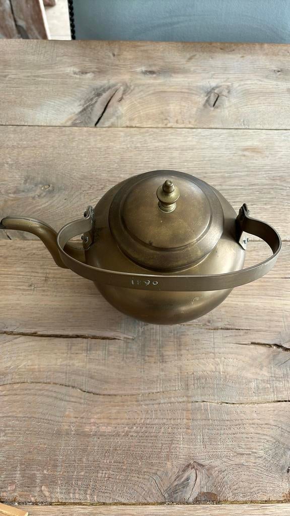 Antieke koperen theepot met jaartal 1890, Antiek en Kunst, Antiek | Koper en Brons, Ophalen of Verzenden, Koper