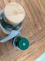 Twee waterdrop glazen flessen met hoes, Huis en Inrichting, Ophalen of Verzenden, Zo goed als nieuw