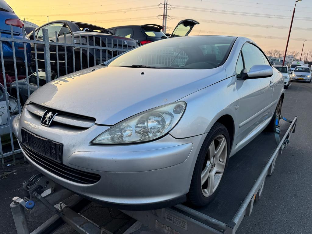Peugeot 307 CC 2.0-16V 2004 veel onderdelen voorradig, Gebruikt, -, -, Ophalen of Verzenden