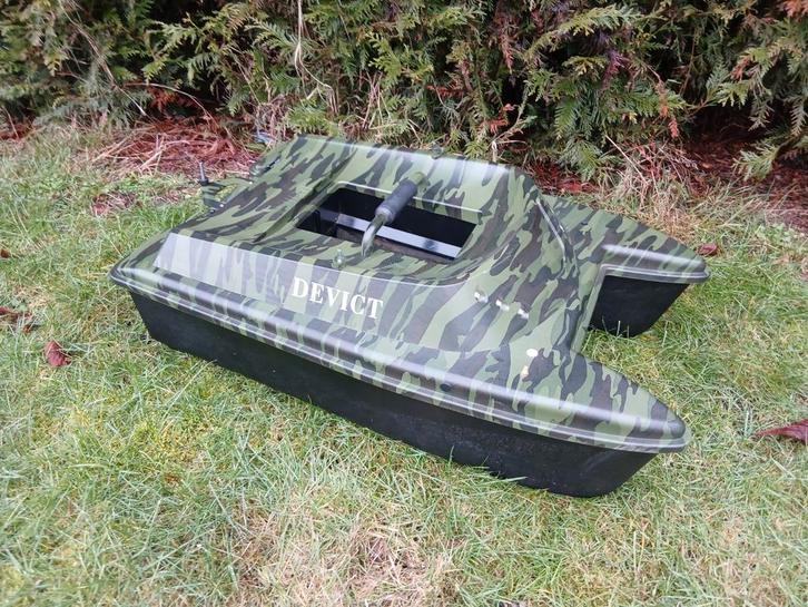 Voerboot Anatec catamaran met fishfinder 1 jaar garantie, Watersport en Boten, Hengelsport | Karpervissen, Zo goed als nieuw, Overige typen