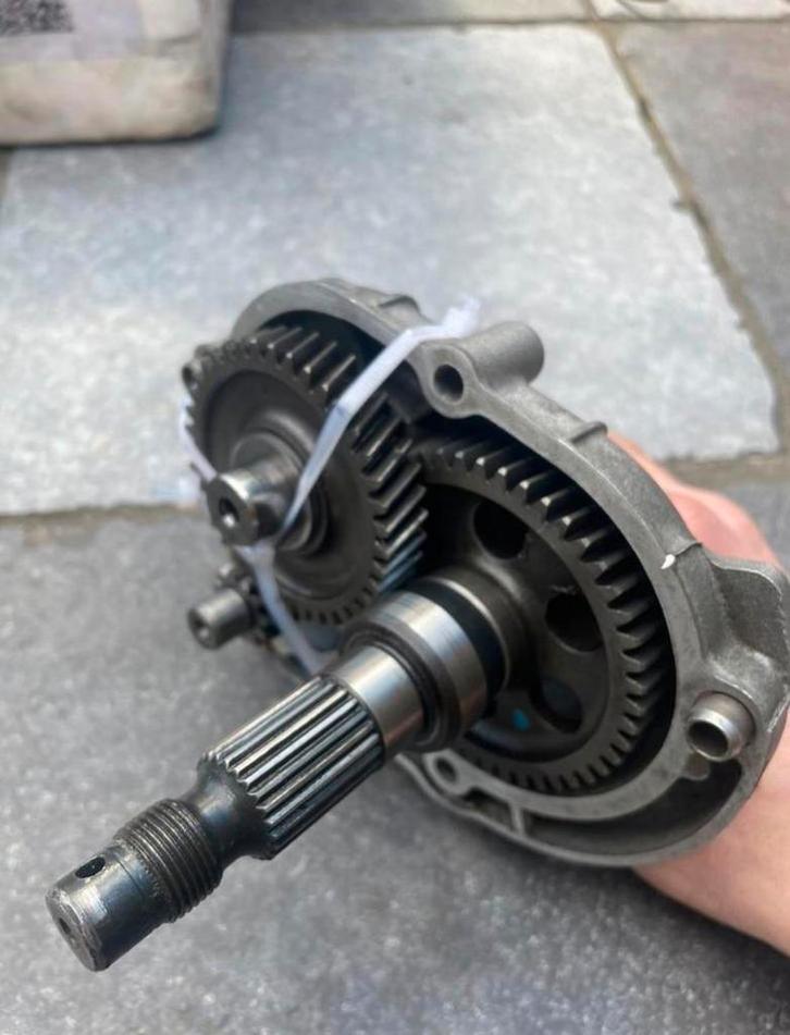 Piaggio vertanding, Fietsen en Brommers, Brommeronderdelen | Scooters, Zo goed als nieuw, Piaggio, Ophalen of Verzenden