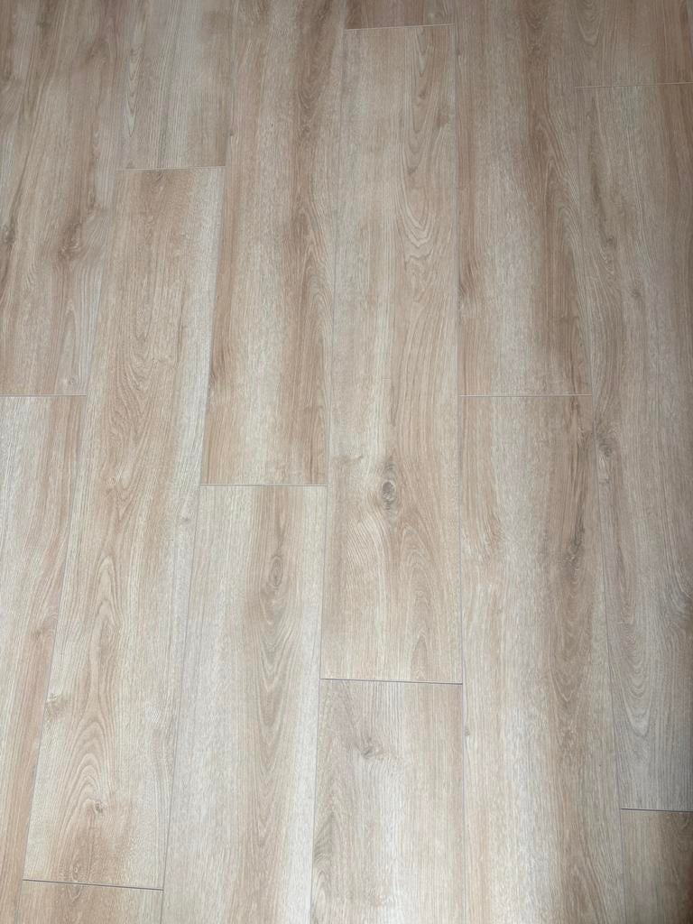 Nieuw Laminaat Extra Breed Beige Eiken + ondervloer 13m2, Ophalen, 50 tot 150 cm, 10 m² of meer, 10 tot 30 cm