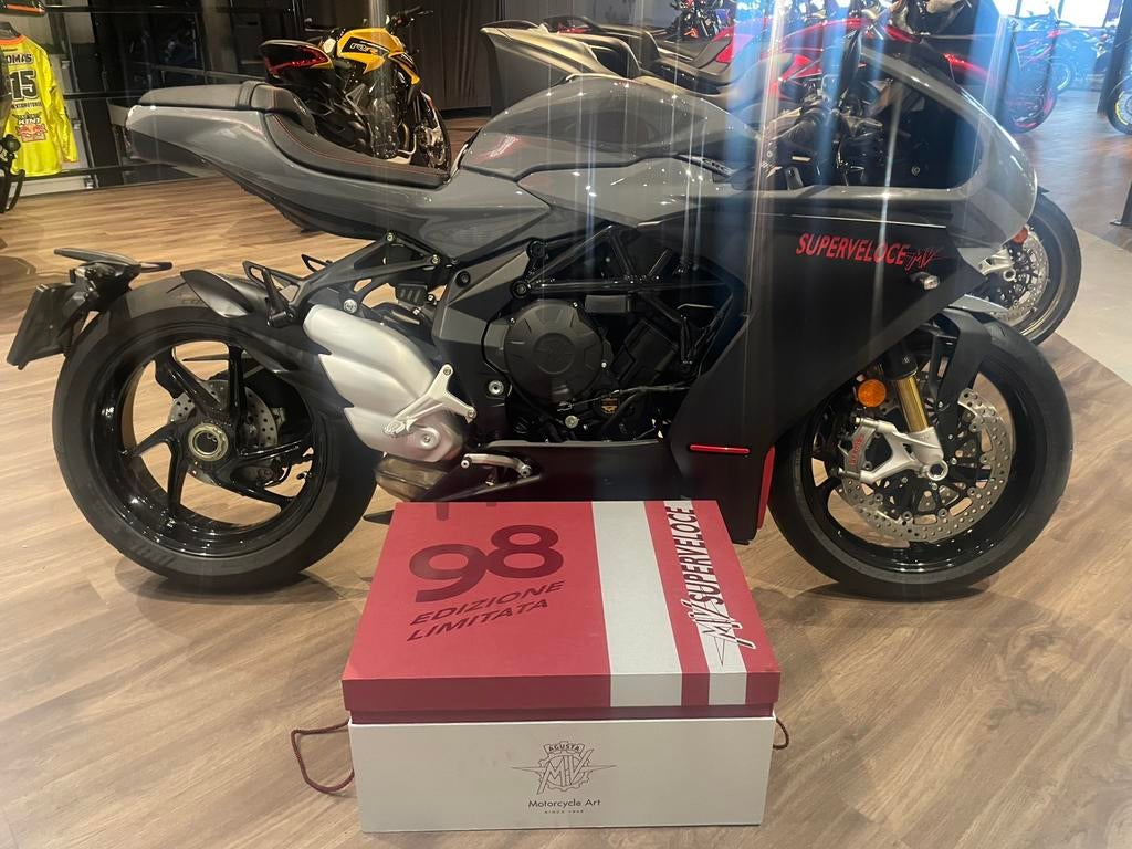 MV Augusta superveloce. Nieuw. BPM. Nederlands kenteken., Motoren, Traction Control, Nieuw, Motorrijbewijs A, Bedrijf