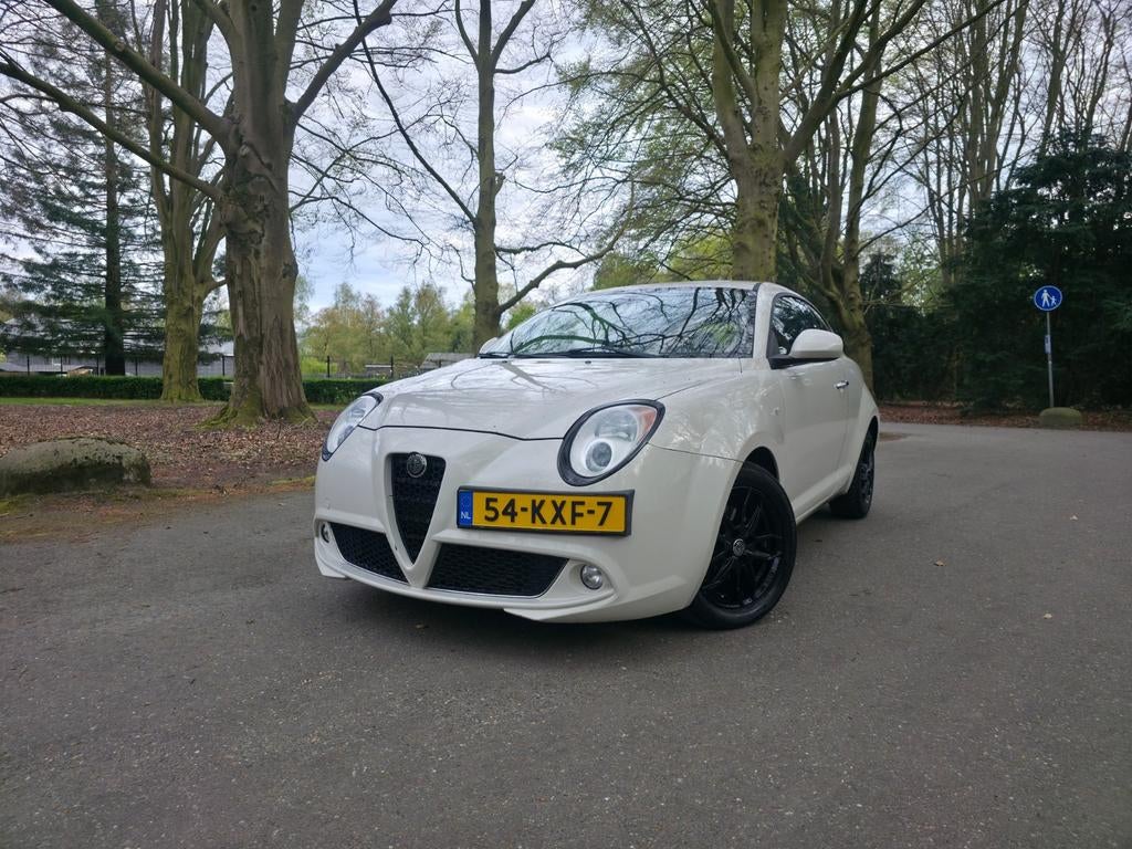 Alfa Romeo MiTo 1.4T 135pk | APK nieuw CarPlay | 2 sleutels, Auto's, Voorwielaandrijving, Euro 5, Zwart, 4 cilinders
