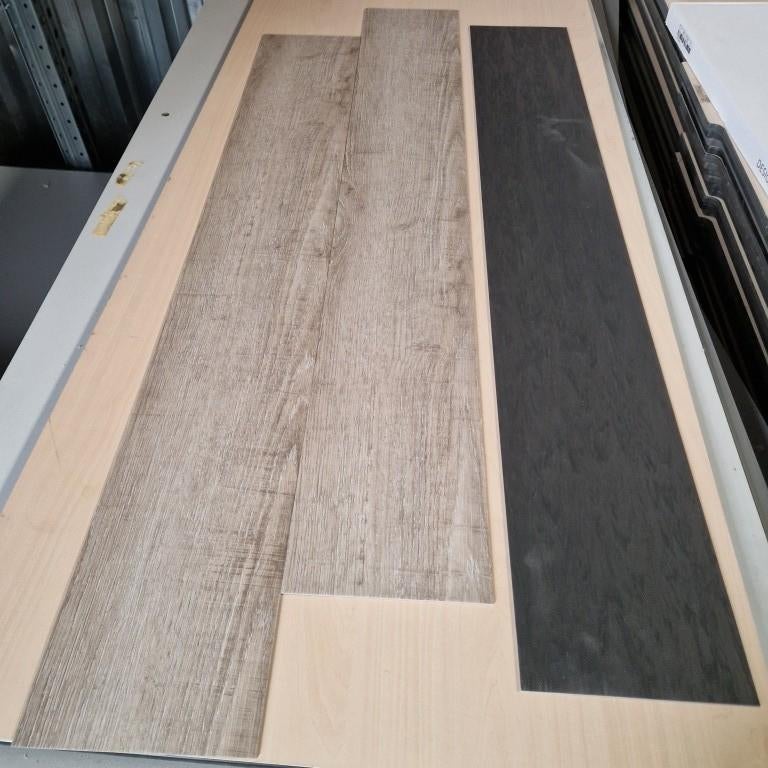 Restpartij 23,5 m2- Plak PVC Designvloer Classic 28, Ophalen, Prosol GMBH, Nieuw, Info@prosol-farben.de