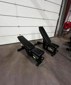 2 Technogym Pure Strength Adjustable Bench, Sport en Fitness, Fitnessmaterialen, Ophalen, Gebruikt, Fitnessbank