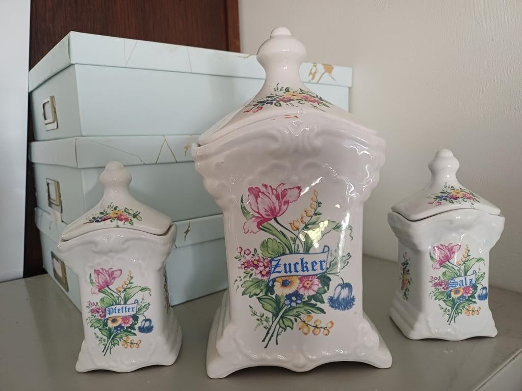 Te koop set keukenpotten. Opbergpotten., Ophalen of Verzenden, Poppenhuis