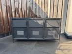 Zwart metalen kastje - Industrieel dressoir, Ophalen, Gebruikt