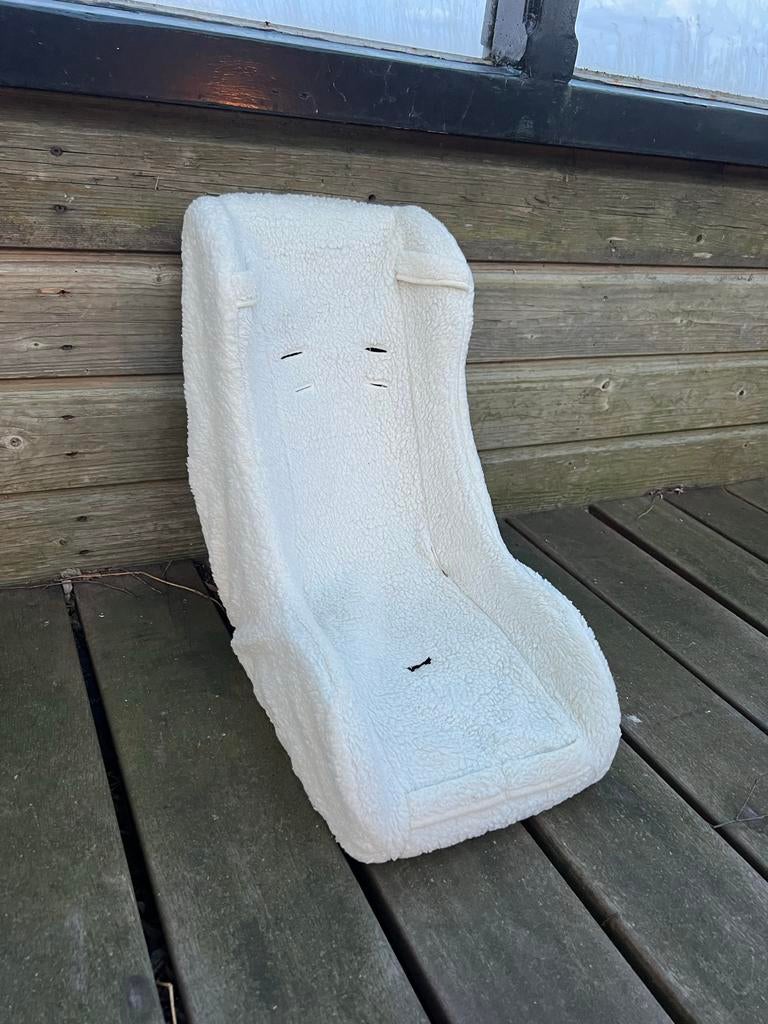 Melia peuterschaal Bakfiets met schapenvacht hoes, Ophalen of Verzenden, Gebruikt, 15 t/m 36 kg
