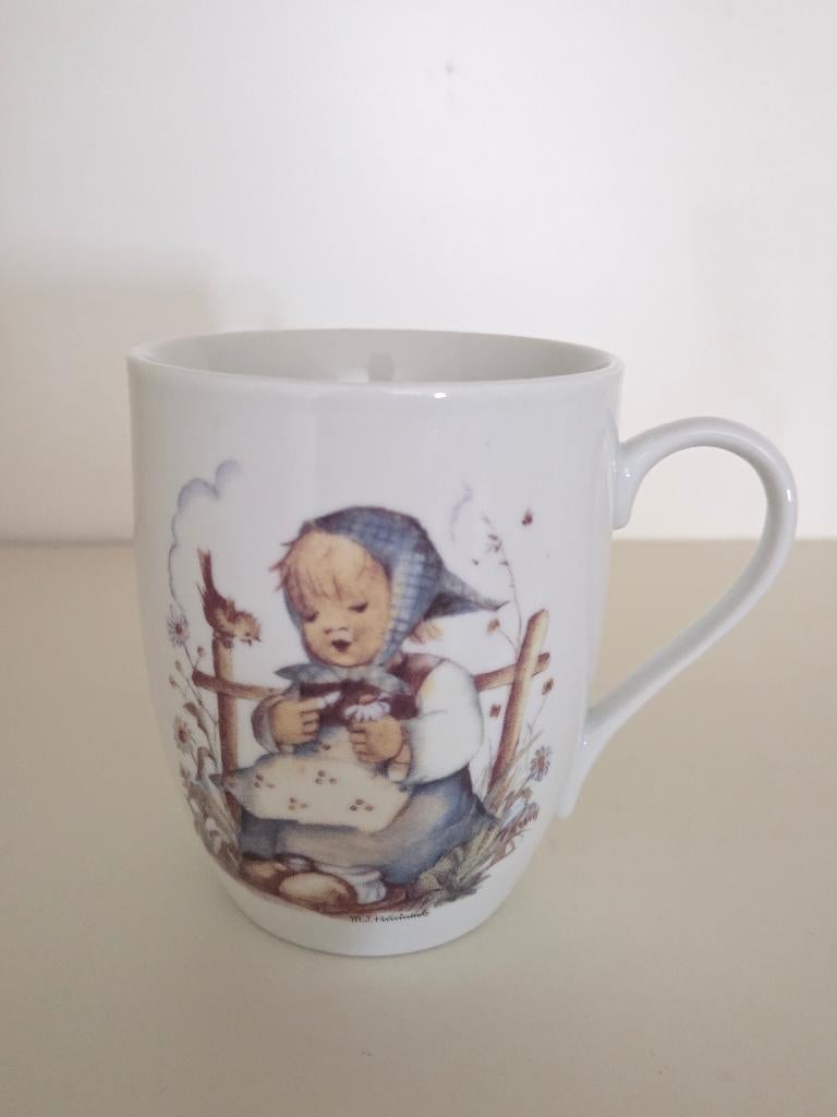 Vintage beker Hummel Goebel Er liebt mich, Ophalen of Verzenden