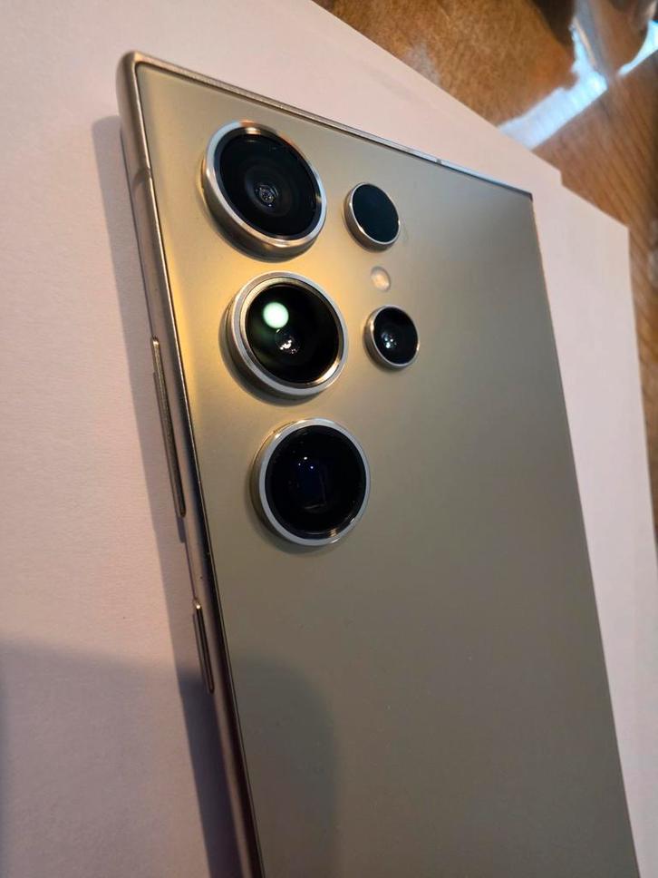 Samsung Galaxy S24 Ultra 512GB Titanium Gray incl ESR hoesje, Telecommunicatie, Mobiele telefoons | Samsung, Zo goed als nieuw