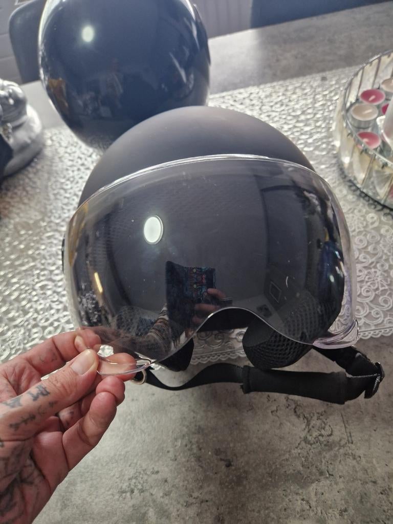 Vinz helm, Ophalen, Zo goed als nieuw