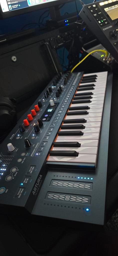 Arturia MiniFreak synthesizer zgan vaste prijs 400,-, Muziek en Instrumenten, Synthesizers, Zo goed als nieuw, Overige aantallen