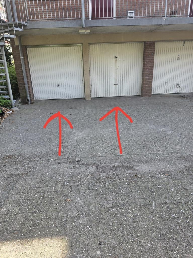 Te huur 2 garageboxen naast elkaar, Euterpeplein, Huizen en Kamers, Garages en Parkeerplaatsen, Utrecht