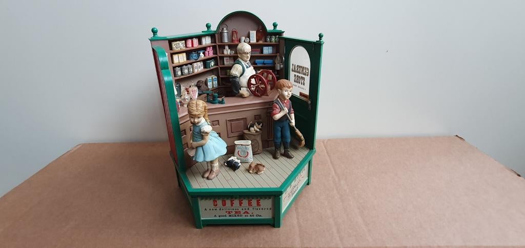 Enesco muziekdoos General store., Ophalen of Verzenden, Gebruikt