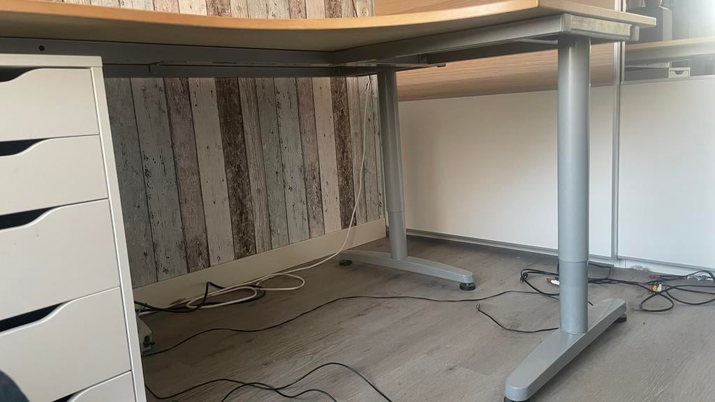 Hoekbureau, Gebruikt, Hoekbureau, In hoogte verstelbaar, IKEA