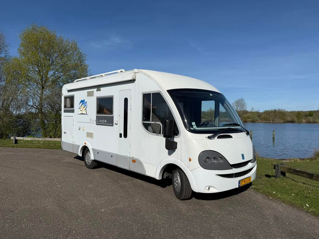Te koop Knaus Sunliner 658LG uit 2004, Caravans en Kamperen, Particulier, Tot en met 4, Knaus, Half-integraal