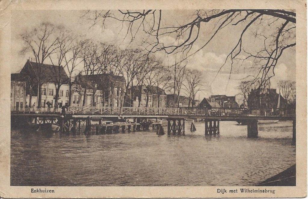 Enkhuizen (N.H.) Dijk met Wilhelminabrug, gelopen, Ophalen of Verzenden, Voor 1920, Gelopen, Noord-Holland