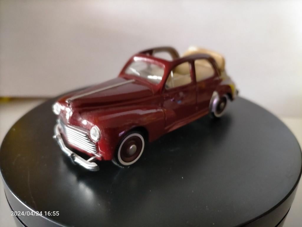 Peugeot 203 solido donkerrood, Ophalen of Verzenden, Auto, Solido