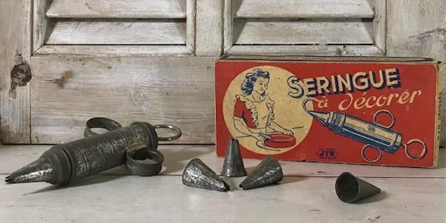 Vintage brocante slagroomspuit in originele doos JTR, Antiek en Kunst, Antiek | Keukenbenodigdheden, Ophalen of Verzenden